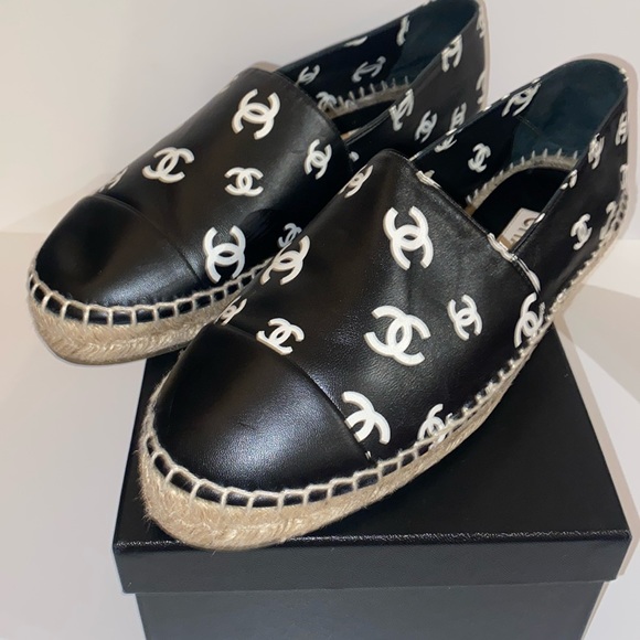 Slight Wear Chanel Espadrilles size 41 - 100% authentic - Picture 2 of 7